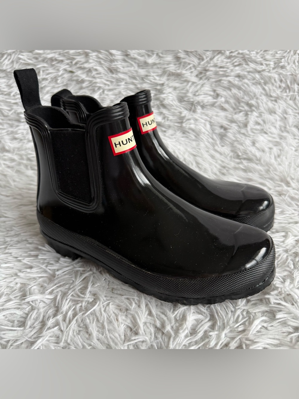Hunter Original Chelsea Rain Boots in Glossy Black Size 8